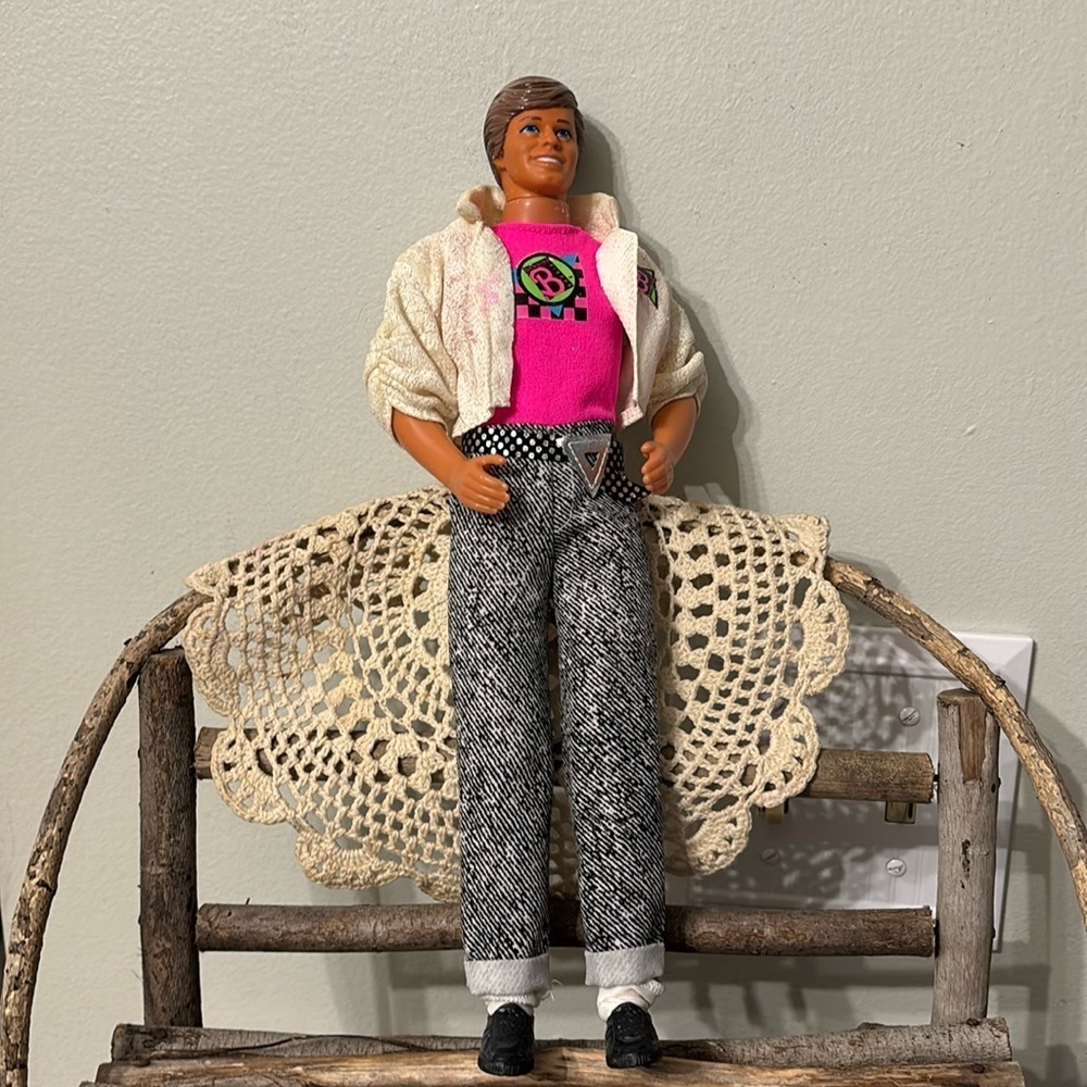 VINTAGE PRE OWNED MATTEL 1989 DANCE CLUB LOOKIN' COOL KEN DOLL